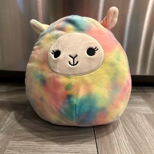 Squishmallow- Leslie Lamb